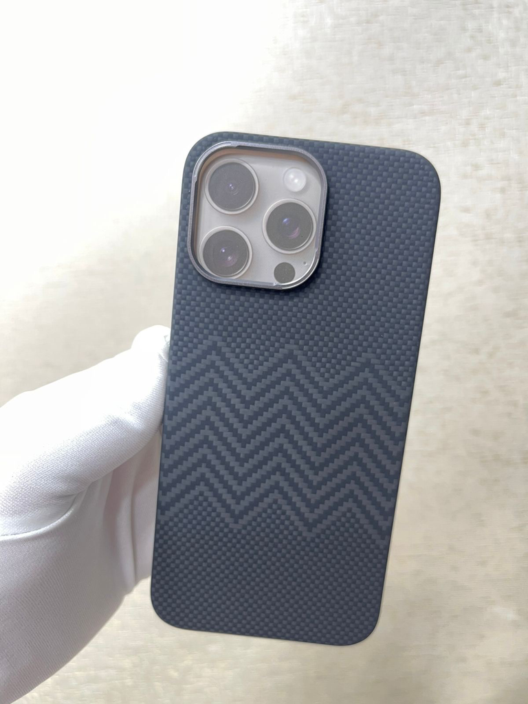 Carbon fiber design case blue wave pattern